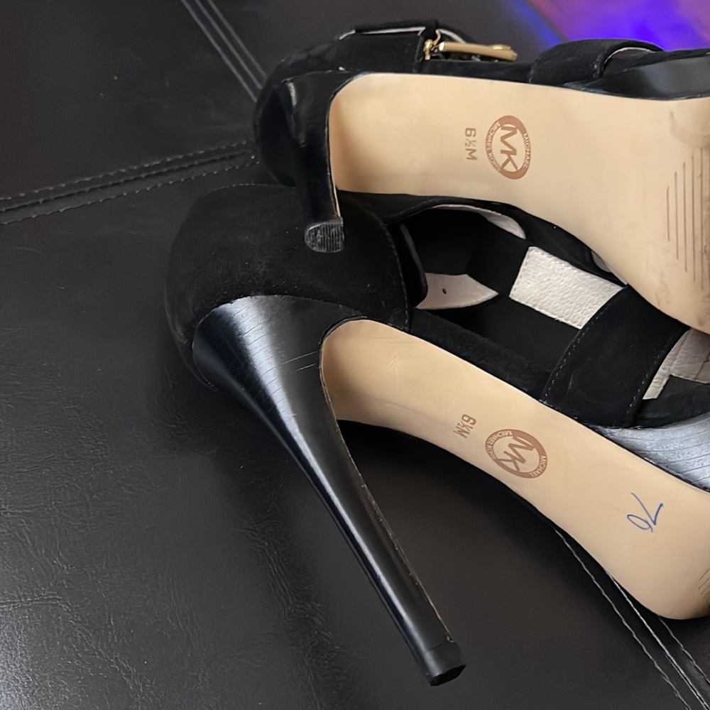 Michael Kors - Picture 2 of 5